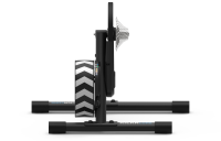 Wahoo KICKR CORE 2 Smart Trainer mit 11-fach Kassette.